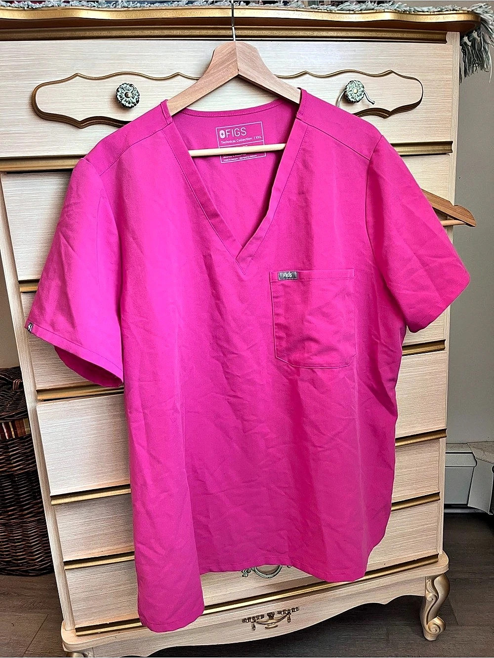 FIGS Catarina One Pocket Scrub Top
